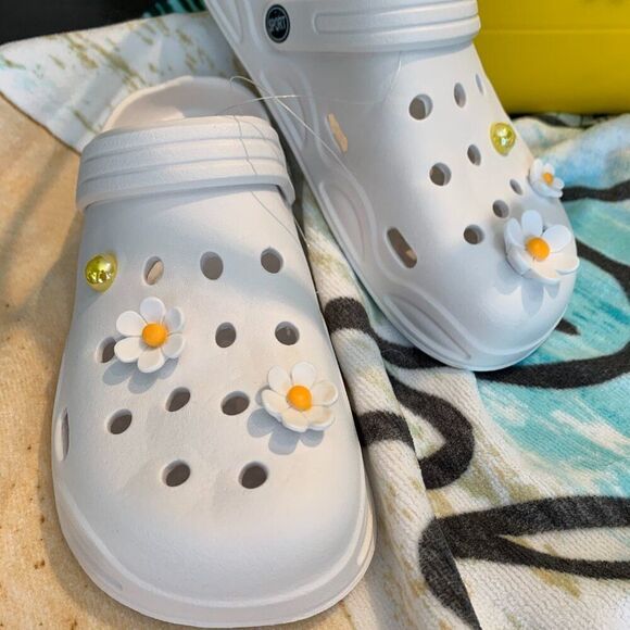 Classic Croc style shoe/clog, EVA, new white sz 42-43 or 10-11, fun in the sun - Picture 4 of 15